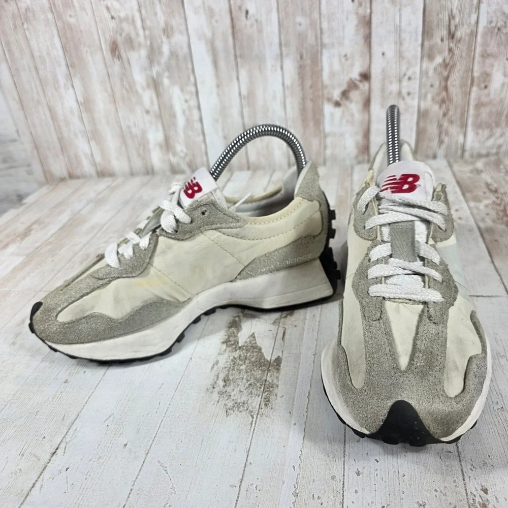 New Balance 327 Womens Sea Salt Moonbeam Suede Sneakers WS327UF Size 5.5